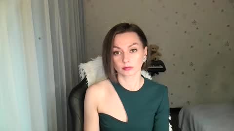 lunaa_bluee online show from December 18, 12:04 am