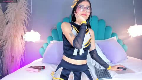 Luna  online show from September 23, 5:33 pm