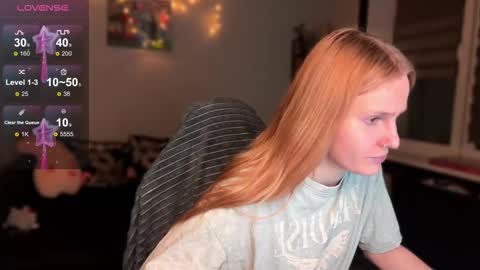 Britney online show from December 14, 8:03 pm