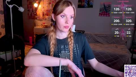 Britney online show from April 4, 8:18 pm