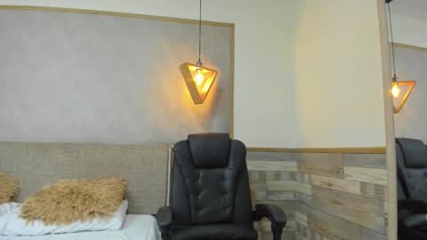 LUNA  online show from November 5, 3:28 pm