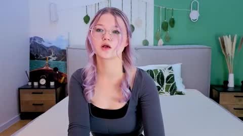 lunariafox online show from March 11, 2:31 pm