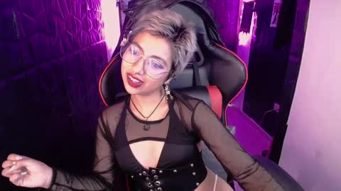 lunarichy online show from February 12, 9:05 pm