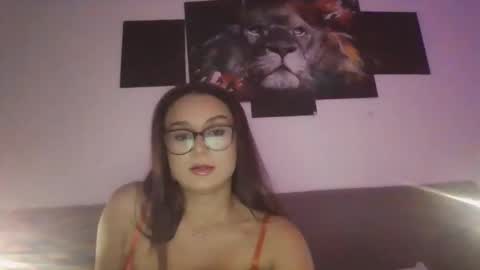 Snapshot of lunasky04 chatting on September 22, 5:55 pm lunasky04 online show from September 22, 5:55 pm