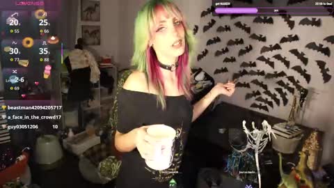 Snapshot of lunasparkles chatting on October 13, 6:05 am ..LunaSparkles. online show from October 13, 6:05 am