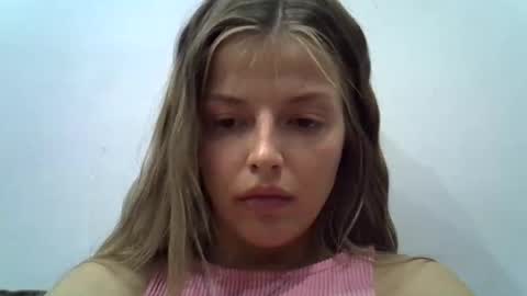 Luna  online show from October 8, 6:01 pm