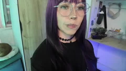 lunivyra online show from August 5, 3:07 pm