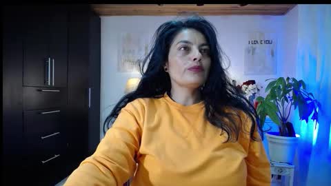 Snapshot of lust_mom chatting on September 23, 12:09 am Angela 3 online show from September 23, 12:09 am