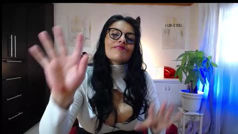 Snapshot of lust_mom chatting on October 2, 9:09 pm Angela 3 online show from October 2, 9:09 pm