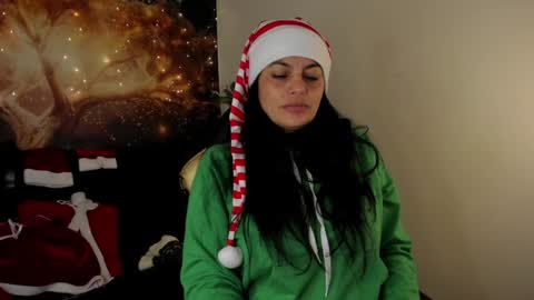 Snapshot of lust_mom chatting on December 21, 12:38 pm Angela 3 online show from December 21, 12:38 pm