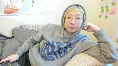 LuxGray online show from April 12, 11:17 pm