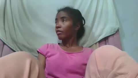 lydie856696 online show from May 8, 5:54 am