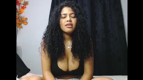 Snapshot of lylii_evans chatting on October 15, 10:23 pm lylii_evans online show from October 15, 10:23 pm