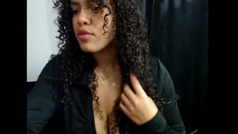 Snapshot of lylii_evans chatting on March 4, 3:55 am lylii_evans online show from March 4, 3:55 am