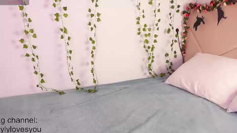 Snapshot of lyly_loveyou chatting on October 20, 5:43 am Lyly online show from October 20, 5:43 am