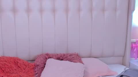 Lyn online show from October 27, 12:01 pm