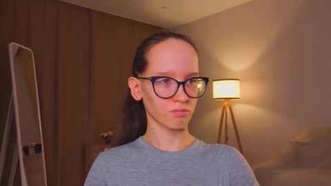 Sara online show from February 22, 4:19 pm