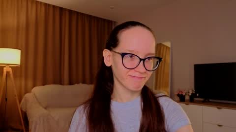 Sara online show from April 5, 4:17 pm