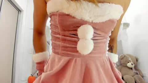 Snapshot of lyxi_ chatting on October 6, 11:38 am Lyxi online show from October 6, 11:38 am