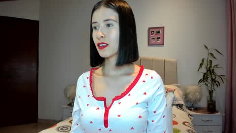 Macarena online show from December 7, 1:47 am