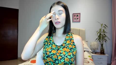 Macarena online show from January 29, 1:58 am