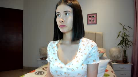 Macarena online show from January 13, 3:45 am