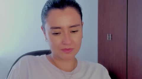 Snapshot of macarenax chatting on October 27, 5:08 pm Maca online show from October 27, 5:08 pm