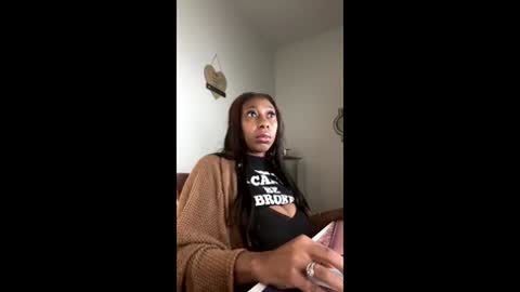 madam_glam online show from January 14, 3:39 pm