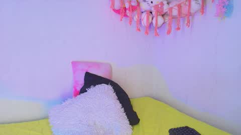 maddie 09 online show from November 26, 1:23 pm