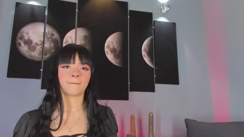 Maddy  online show from December 7, 8:27 pm