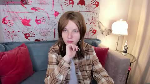 madelaines online show from October 28, 8:42 am