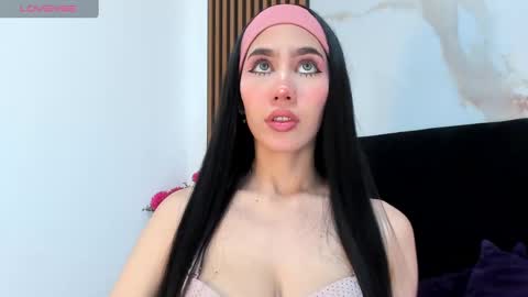 Madelin Clerk online show from December 20, 8:12 pm