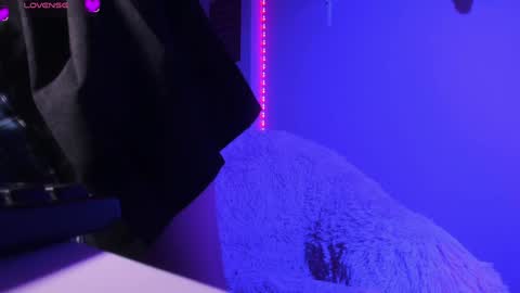 Madeline  online show from December 31, 4:06 am