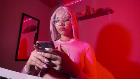 Madeline  online show from December 24, 4:55 am