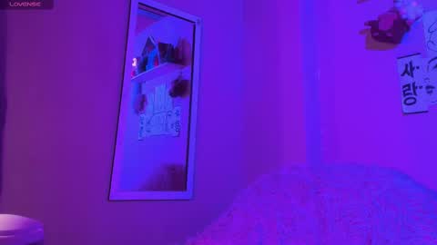 Madeline  online show from February 25, 2:03 am