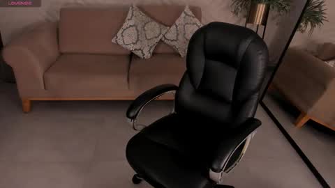 Madeline online show from October 11, 8:52 am