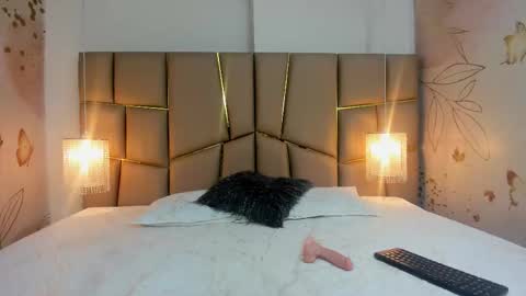 Snapshot of madelinekox chatting on September 16, 2:19 am MadeliNekox online show from September 16, 2:19 am