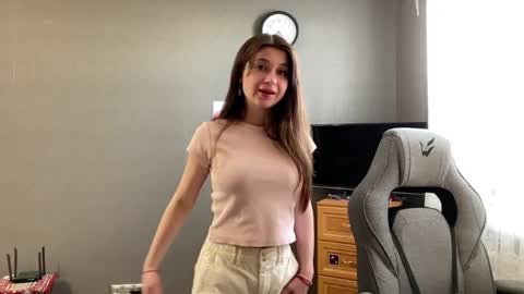 Alice online show from June 2, 1:34 pm