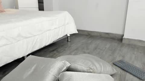 Madie  online show from January 10, 11:59 am