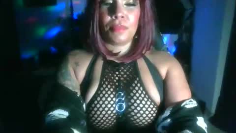 Snapshot of madisonjayde77 chatting on February 4, 4:05 am MadisonJayde online show from February 4, 4:05 am