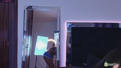 madisonwalkeeer online show from March 6, 7:09 pm