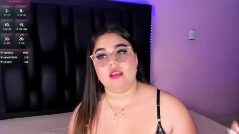 madissonlee__ online show from November 4, 6:46 pm