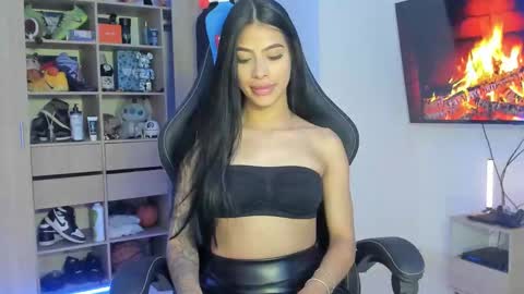 Maeve online show from March 24, 1:22 am