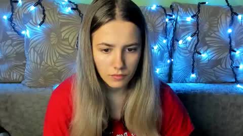 Maggie online show from October 30, 3:53 am