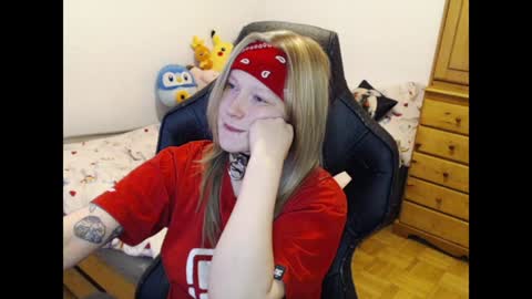 Magdalene Swaggy online show from January 11, 7:38 pm