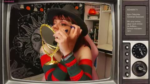 Claire online show from October 25, 11:44 pm