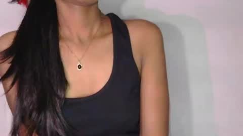 Snapshot of magic_door_open chatting on March 5, 9:38 am magic door open online show from March 5, 9:38 am