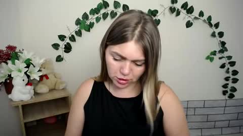 Snapshot of magic_katarina_ chatting on September 10, 7:19 am magic_katarina_ online show from September 10, 7:19 am