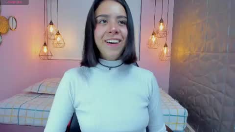 Oliviah online show from June 10, 5:55 pm