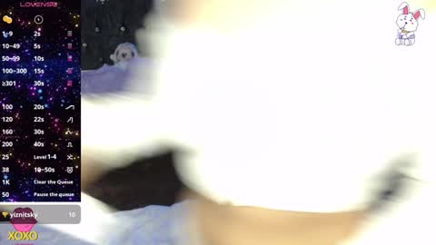 Snapshot of maiaa_evans chatting on January 3, 2:10 am    t  online show from January 3, 2:10 am